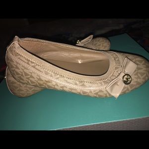 Michael Kors flats